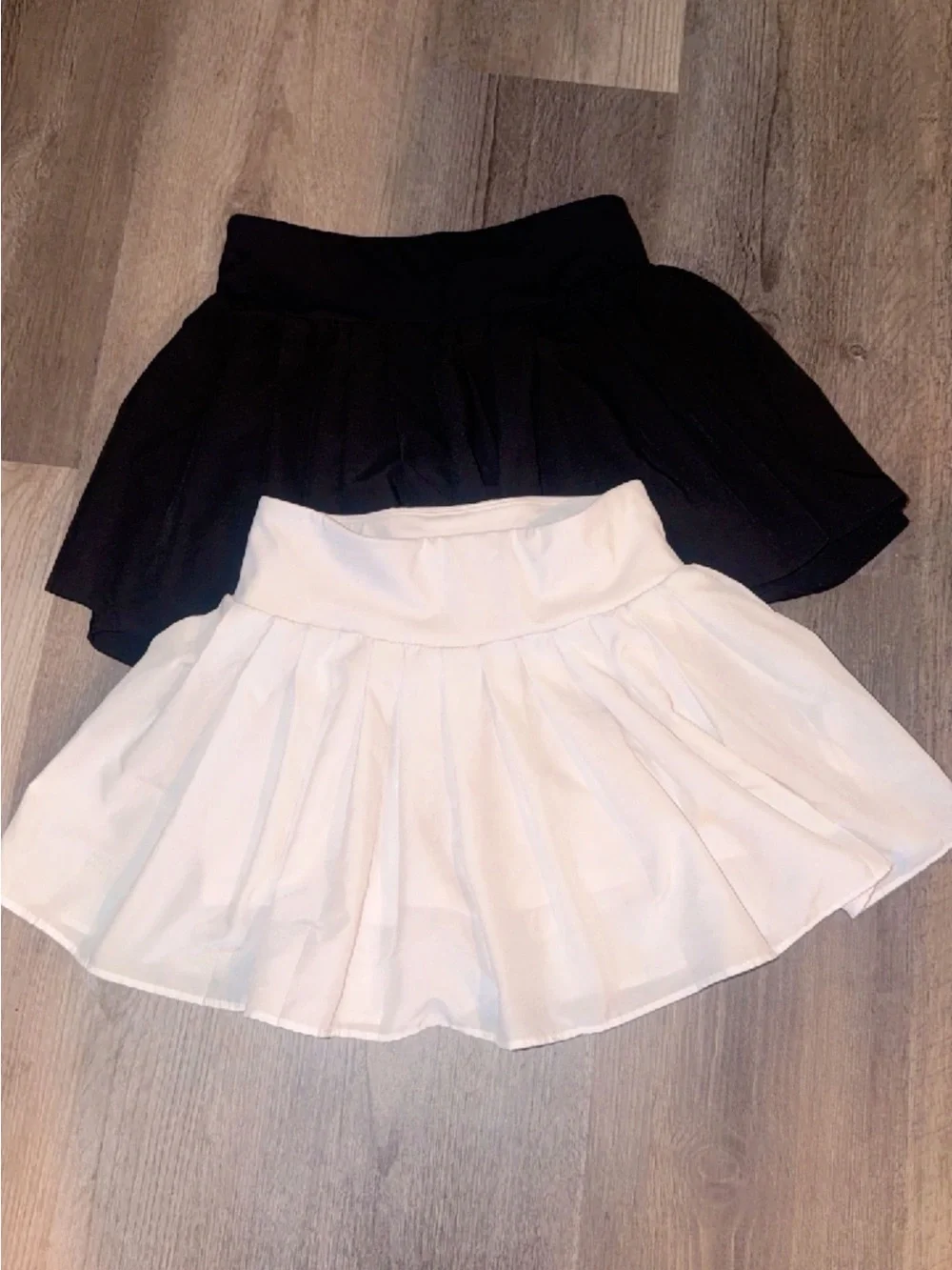 Old Navy Black and White Circle Skirt Set